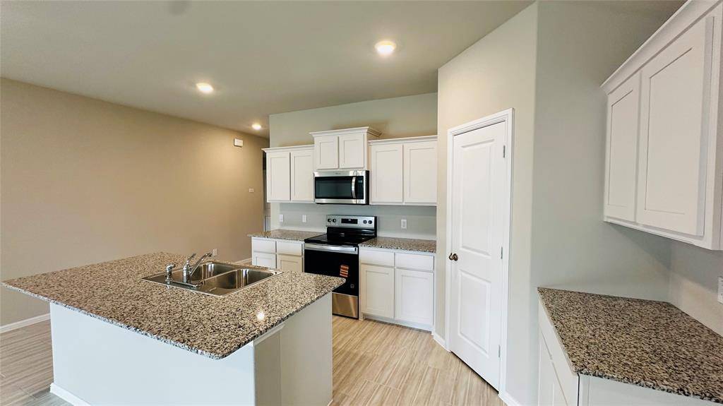 Cleburne, TX 76033,380 WILDROSE Circle