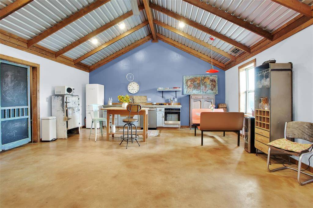 Tioga, TX 76271,855 Buck Creek Road