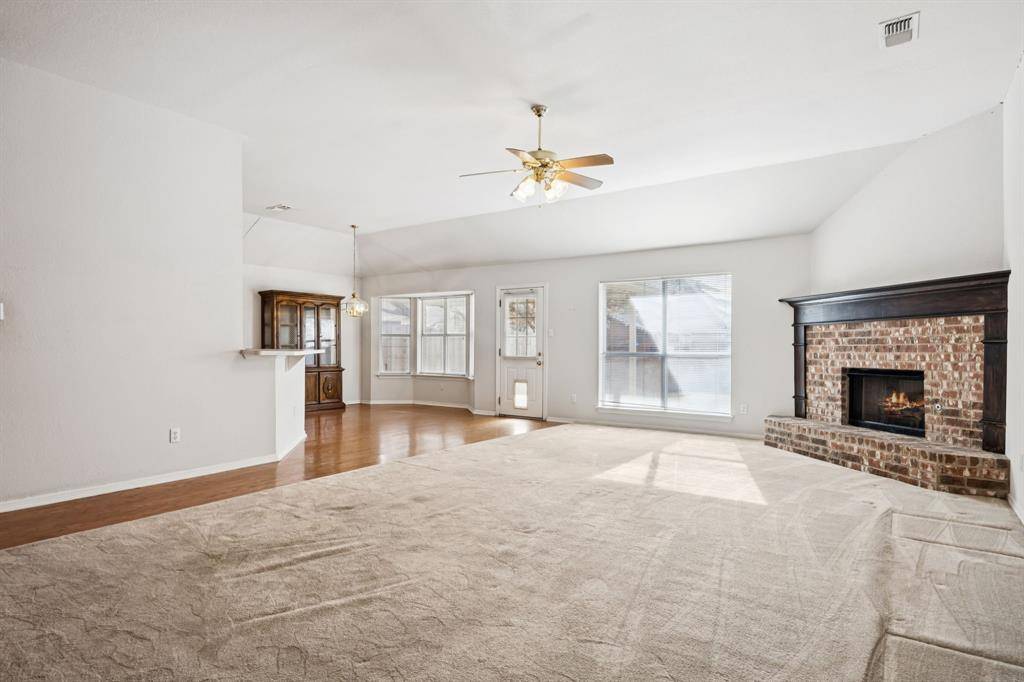 Saginaw, TX 76179,821 Willow Court