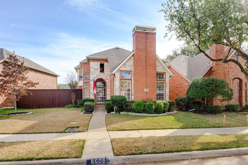 Irving, TX 75063,8606 Old Oak Drive