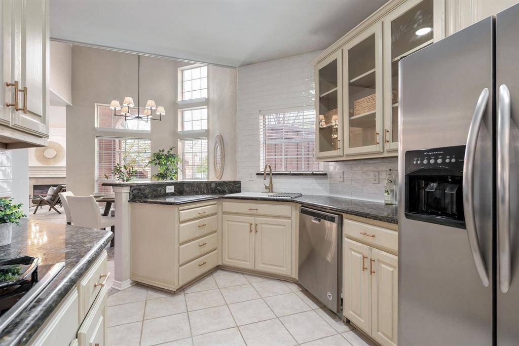 Irving, TX 75063,8606 Old Oak Drive