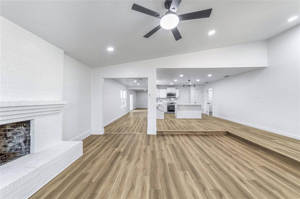 Garland, TX 75043,934 Meadowdale Circle