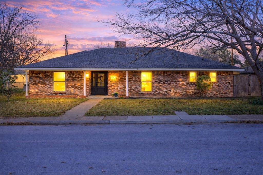 Midlothian, TX 76065,410 Hillcrest Drive