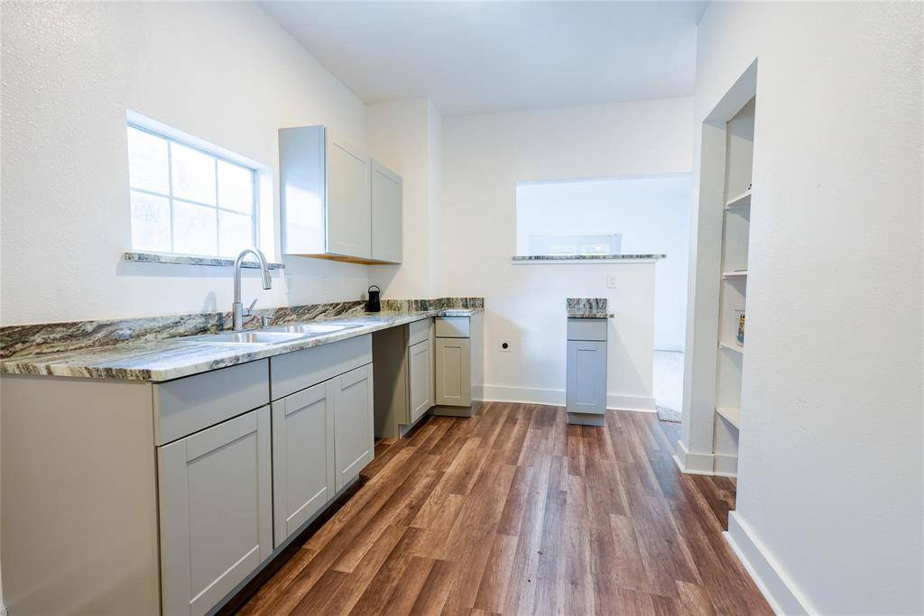 Dallas, TX 75203,335 N Marsalis Avenue