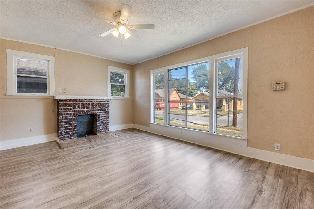 Dallas, TX 75215,3527 Dunbar Street