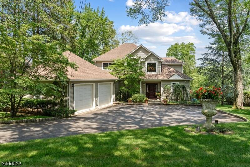 Rockaway Twp., NJ 07866,23 W Lake Shore Dr