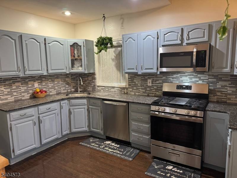 Roselle Park Boro, NJ 07204,401 Woodland Ave