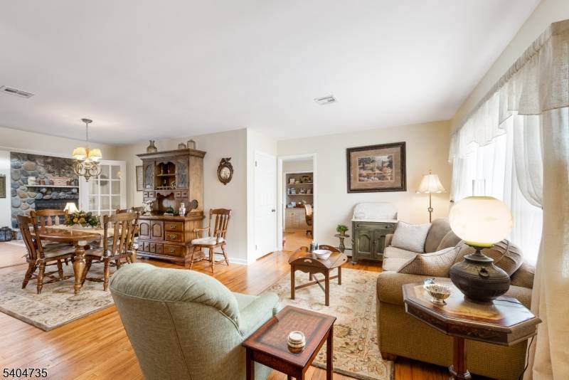 Roxbury Twp., NJ 07876,174 S Hillside Ave