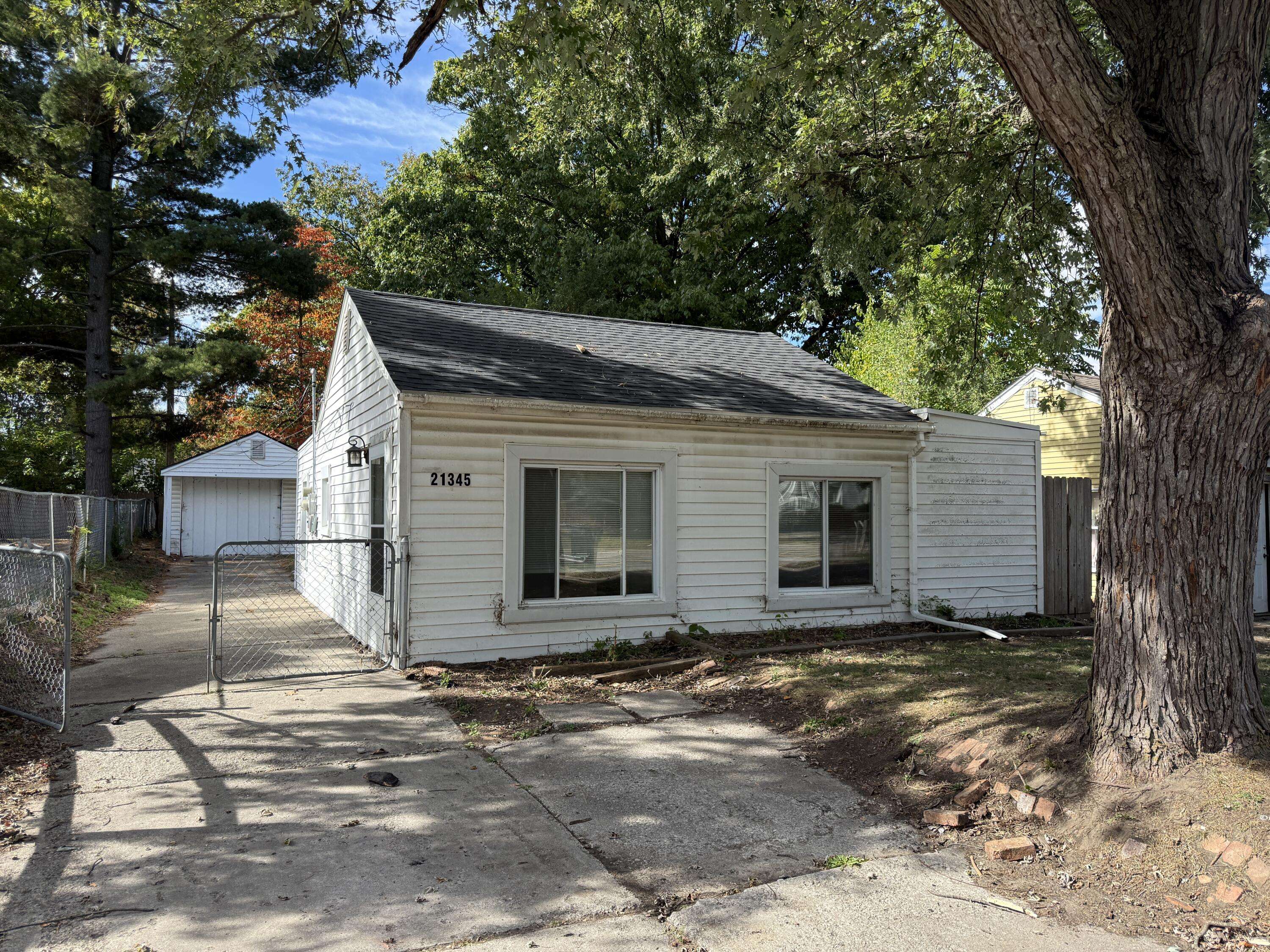 Farmington, MI 48336,21345 Inkster RD