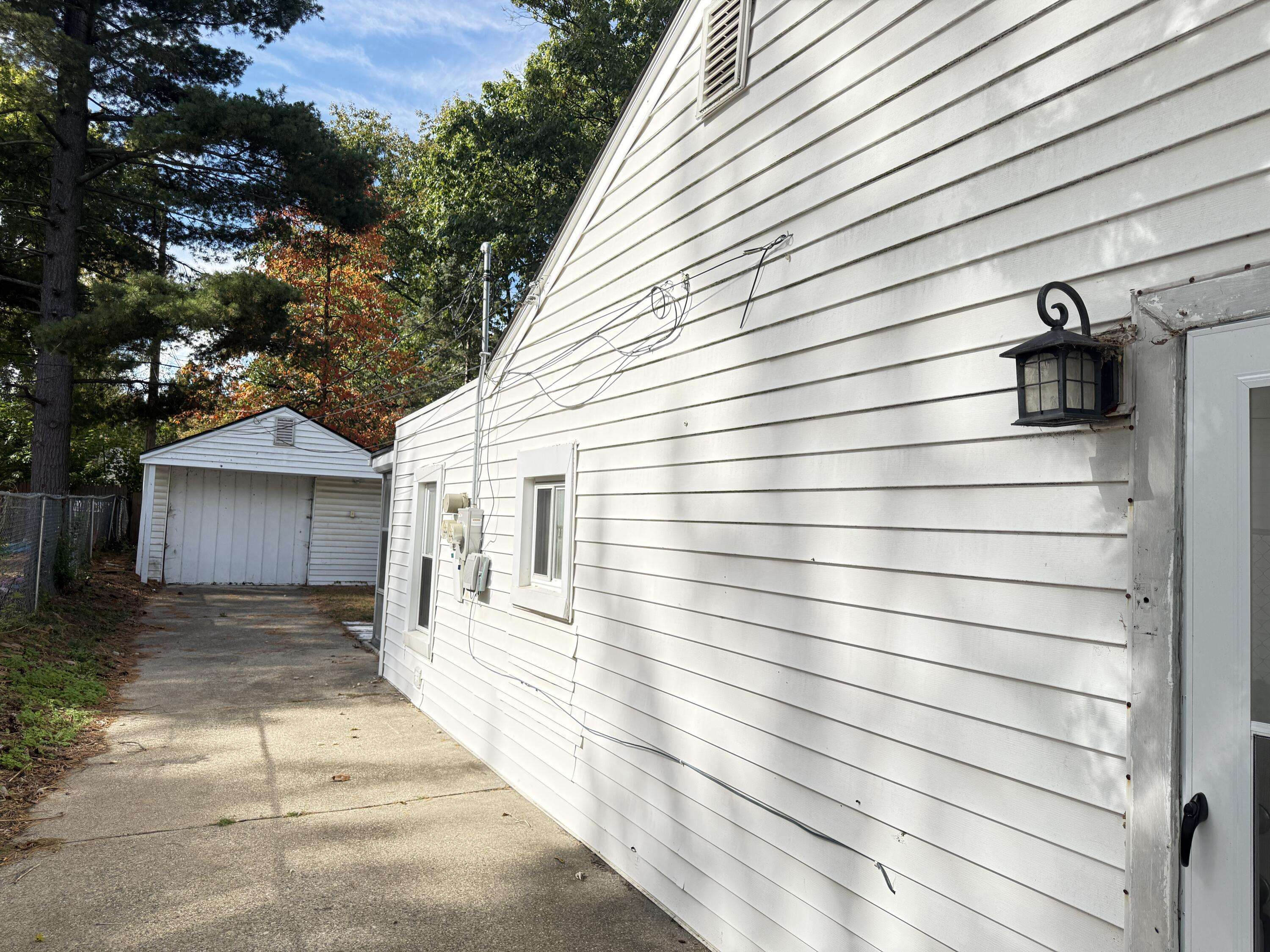 Farmington, MI 48336,21345 Inkster RD