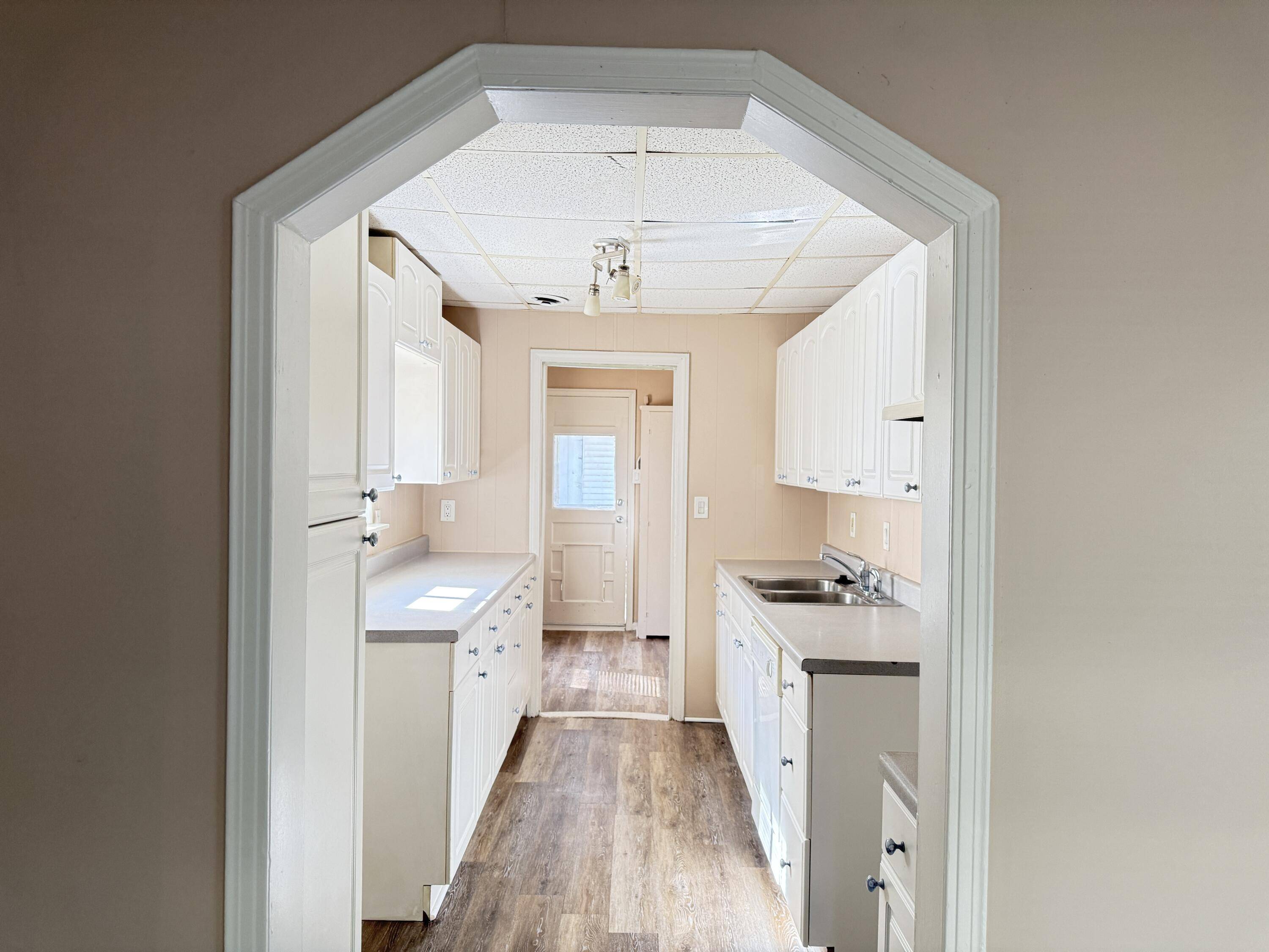 Farmington, MI 48336,21345 Inkster RD