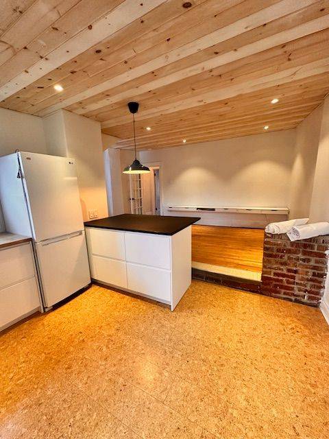 Toronto C01, ON M5S 2M9,10 Borden ST #3rd floor