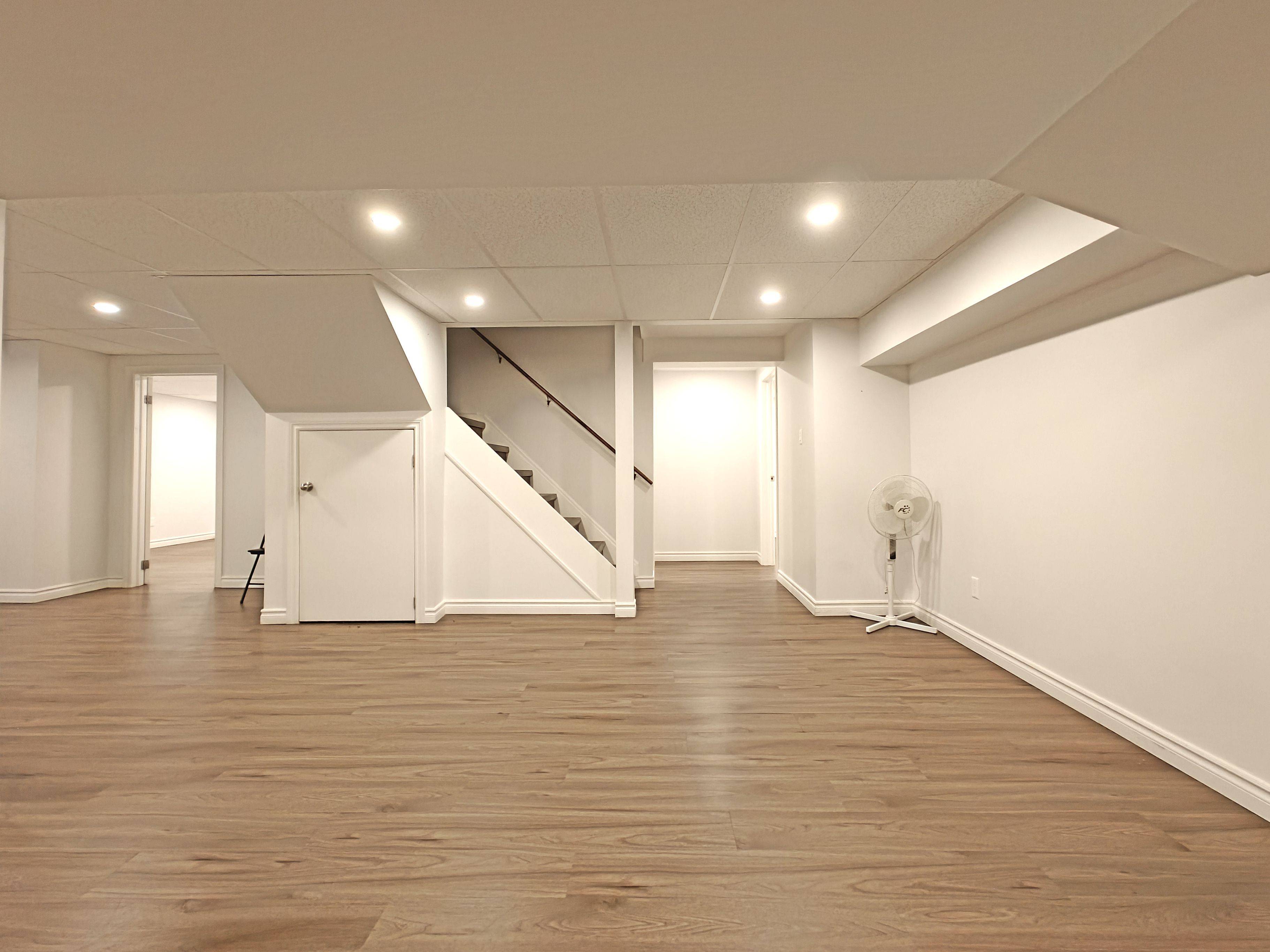 Toronto C15, ON M2J 3B2,10 Whitehorn CRES #Bsmt