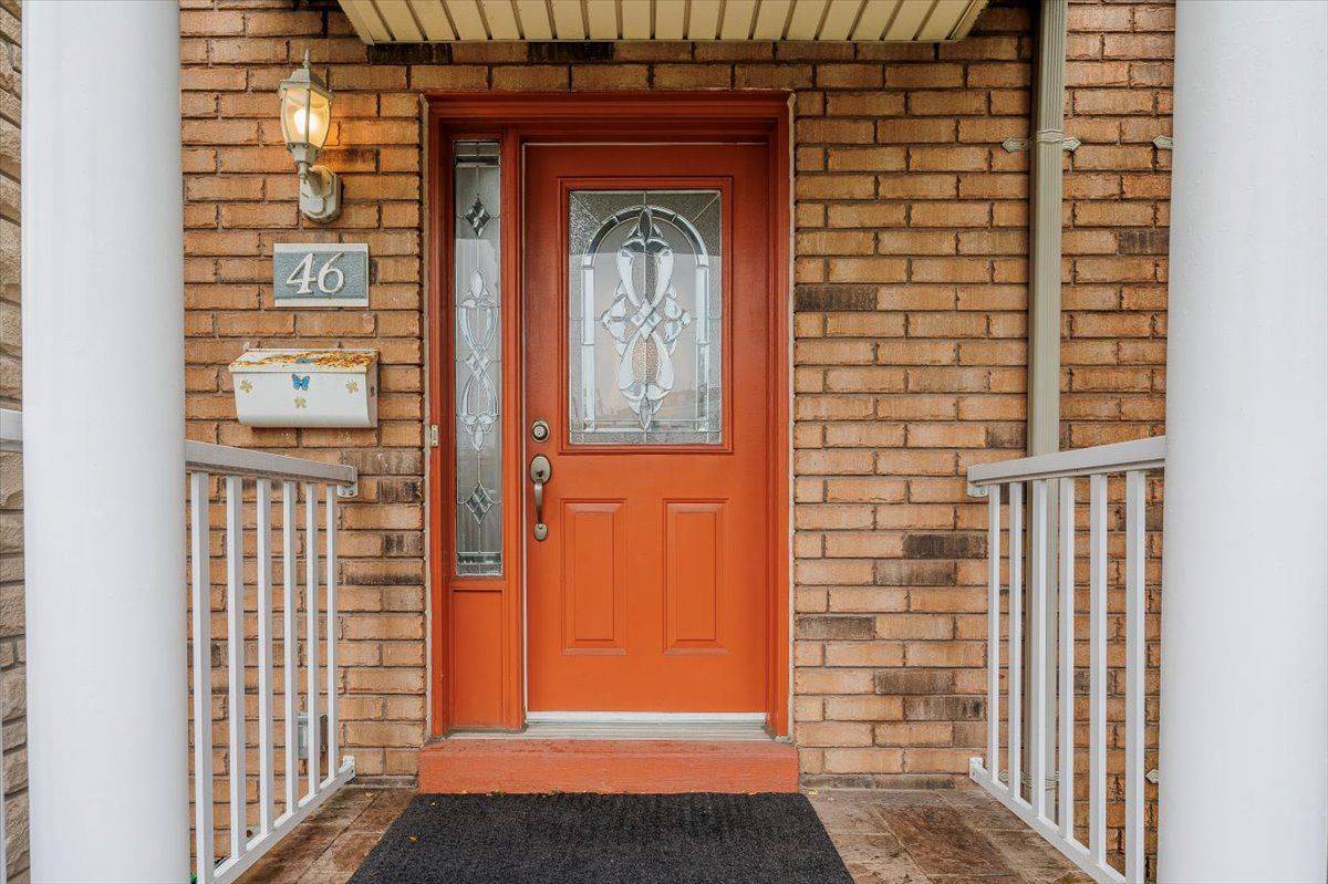 Toronto E04, ON M1L 4T9,46 Georgina Gate