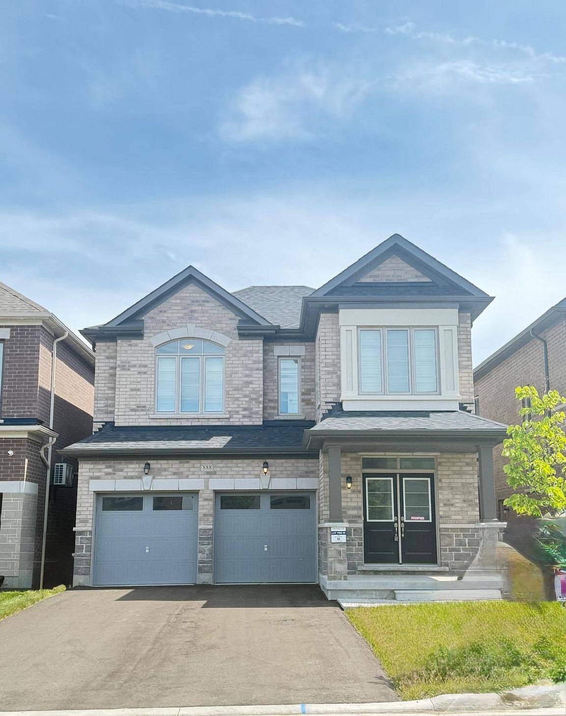 Oshawa, ON L1L 0V1,888 Rexton DR #Bsmt