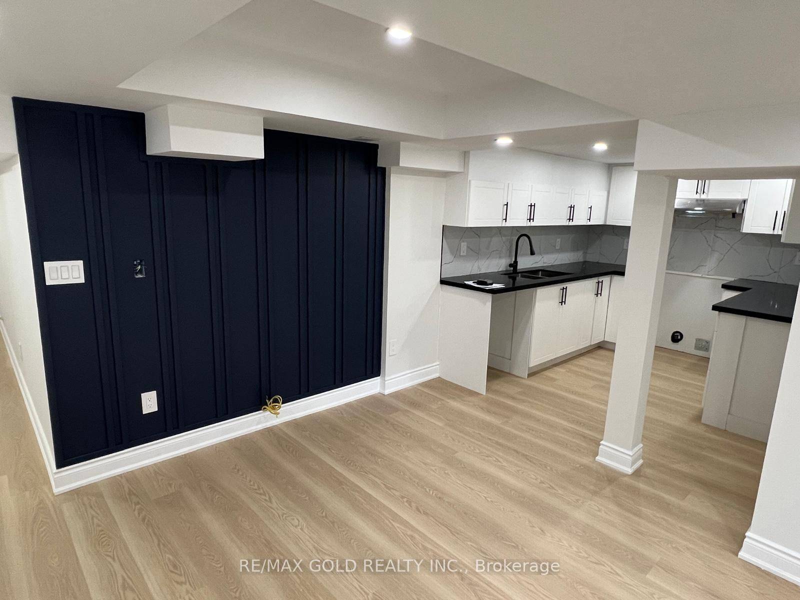 Oshawa, ON L1L 0V1,888 Rexton DR #Bsmt