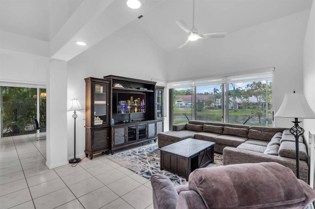 Weston, FL 33326,699 Spinnaker