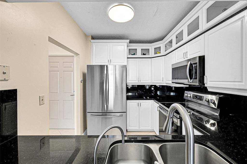 Fort Lauderdale, FL 33308,3020 NE 32nd Ave #805