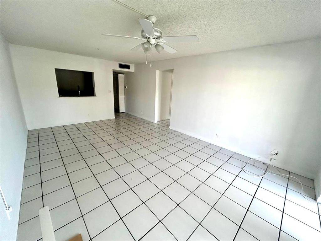 Coral Springs, FL 33065,4148 NW 90th Ave #206