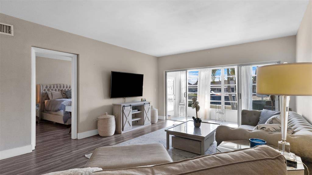 Fort Lauderdale, FL 33315,1100 SW 12th St #109