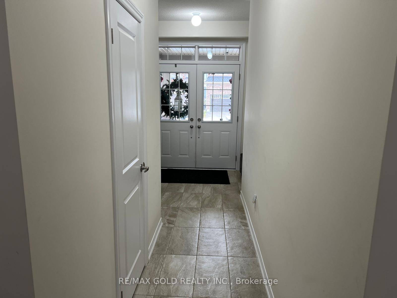 Barrie, ON L9J 0W5,31 Tamworth TER