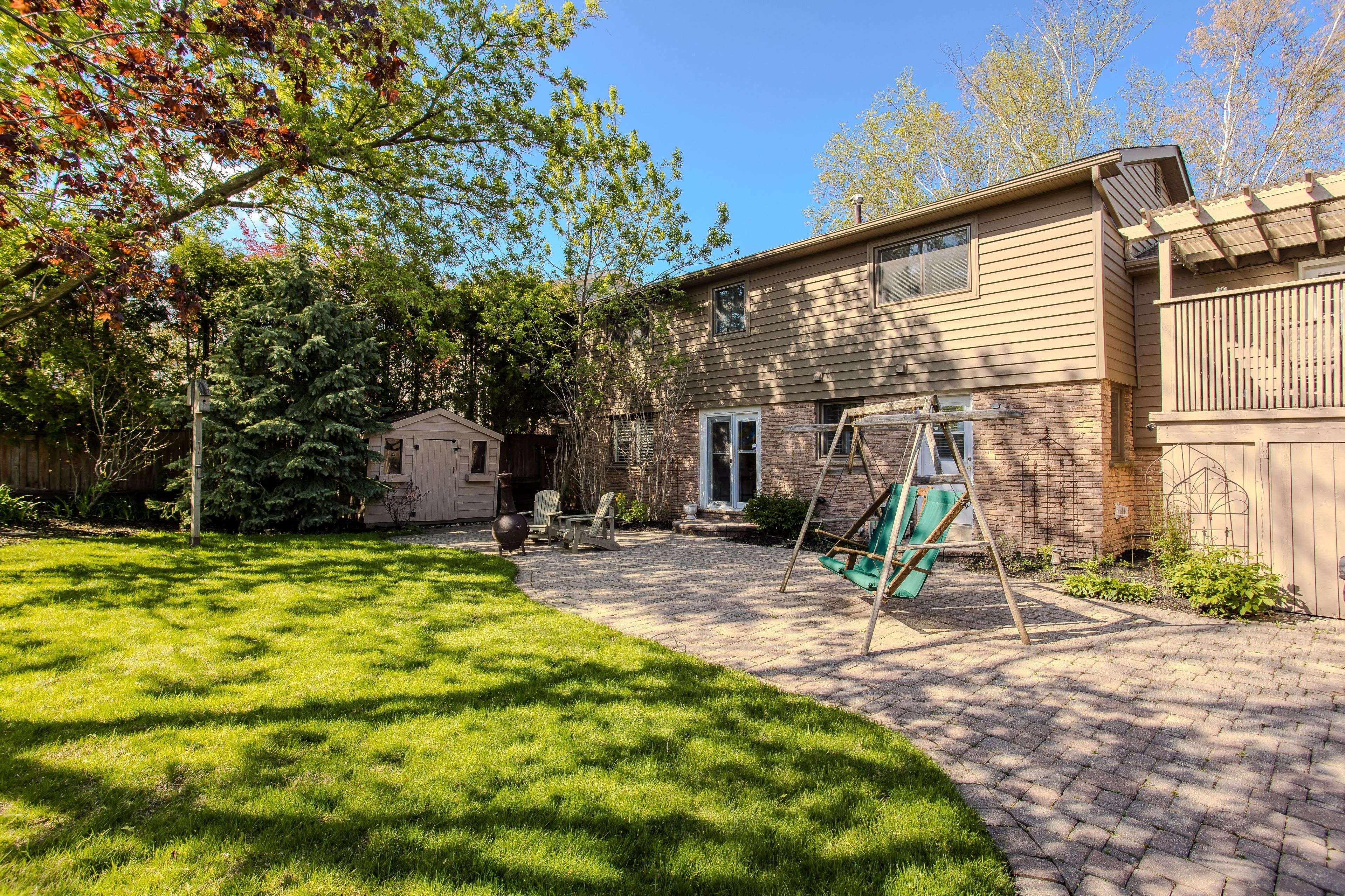 Burlington, ON L7P 2Y9,1858 Heather Hills DR