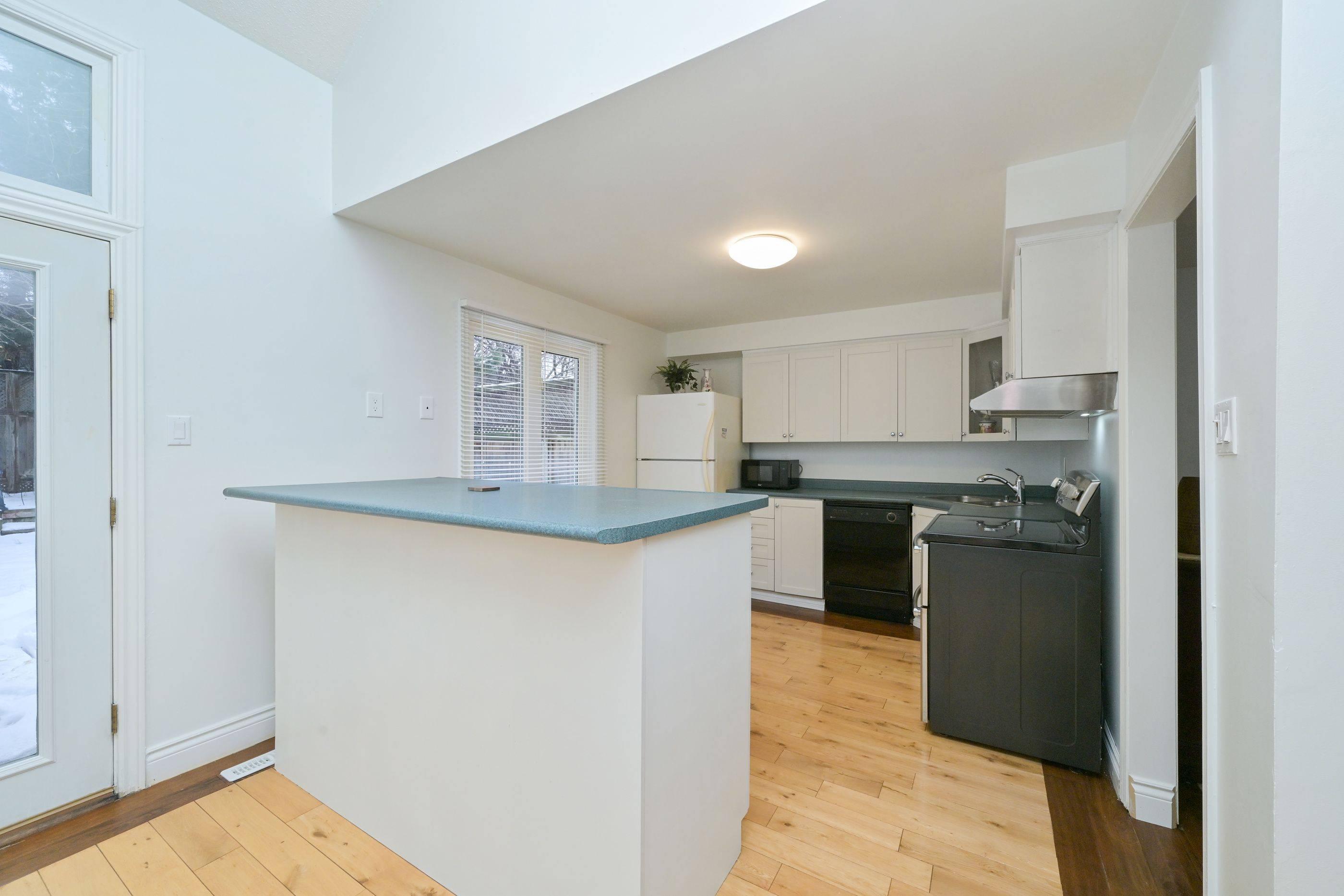 Brampton, ON L6S 3K6,82 Leacrest ST