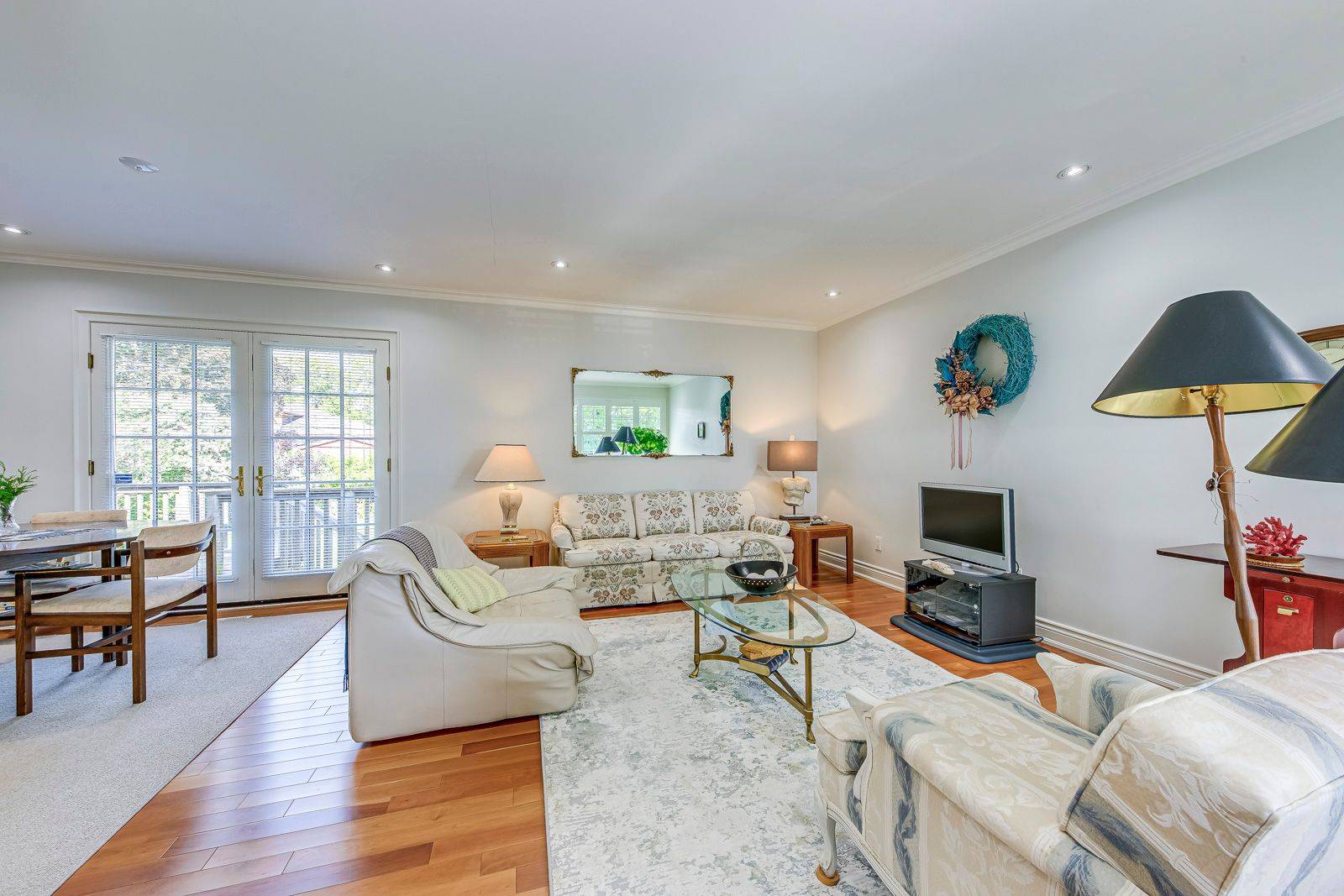 Toronto W09, ON M9P 1B5,232 La Rose AVE