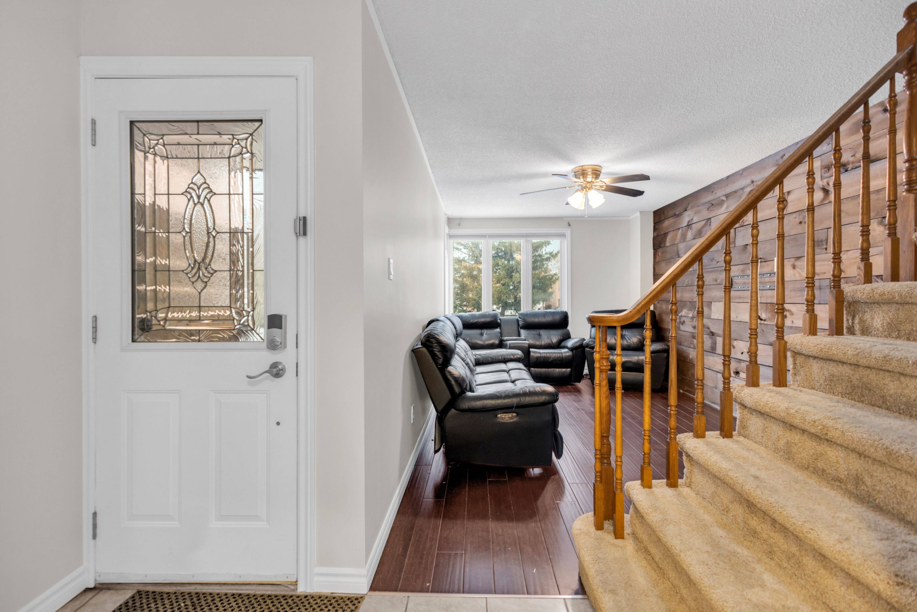 Hamilton, ON L8E 4K2,14 Clydebank PL