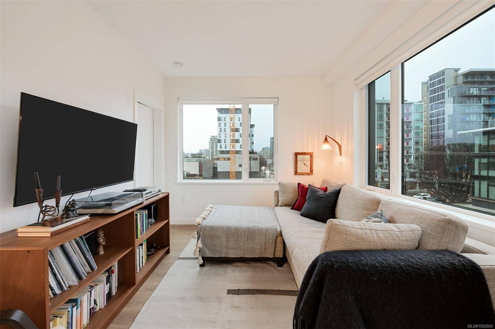 Victoria, BC V8V 0H2,1115 Johnson St #407