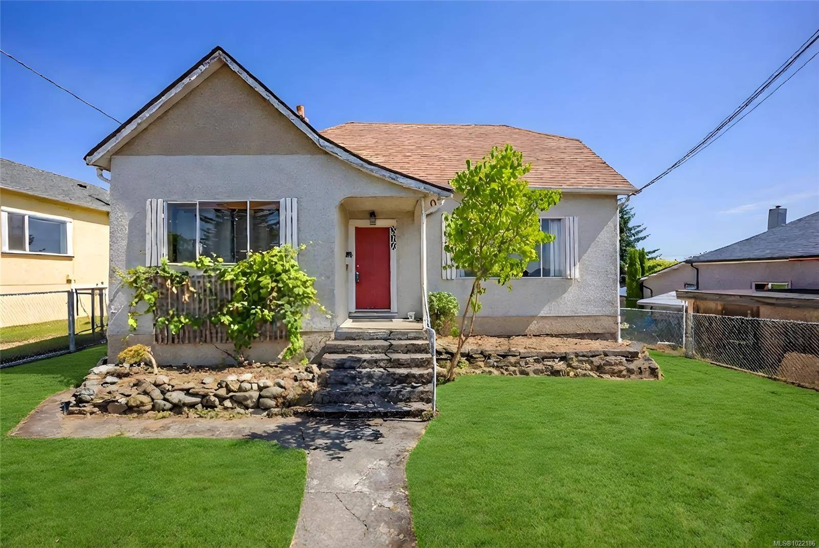 Nanaimo, BC V9R 2C8,680 PINE St