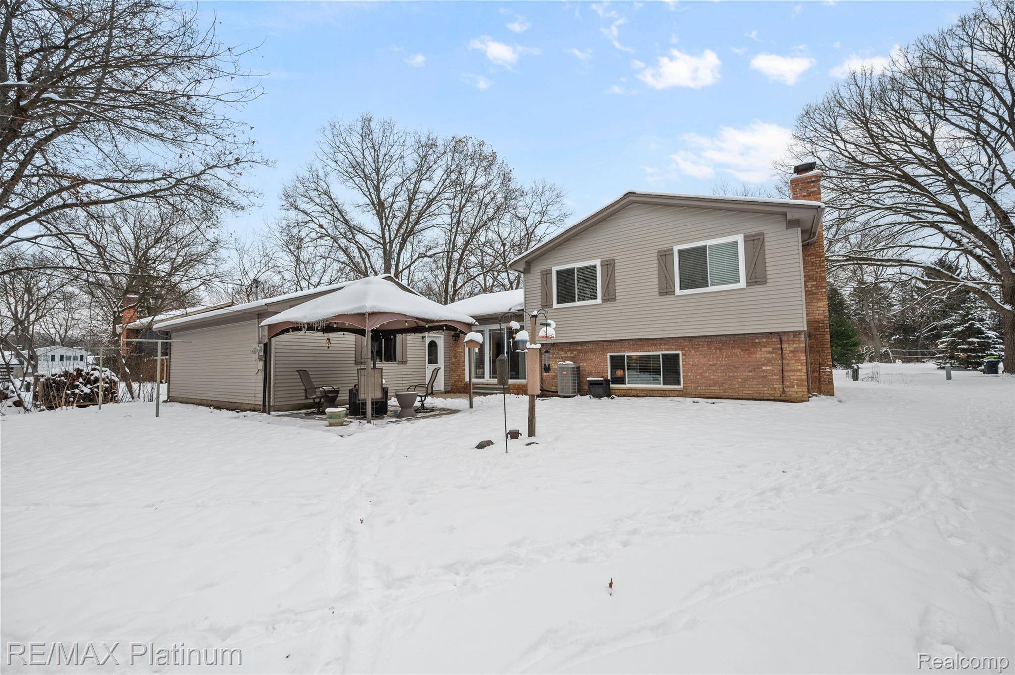 Highland, MI 48357,839 Harlequin CT