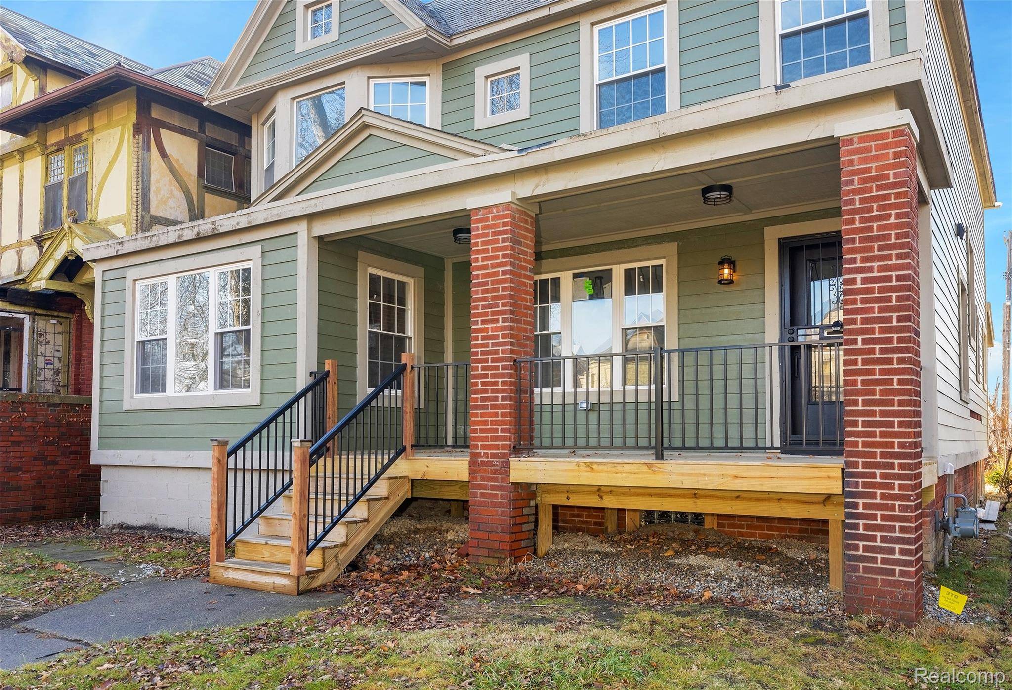 Detroit, MI 48214,1583 Cadillac BLVD