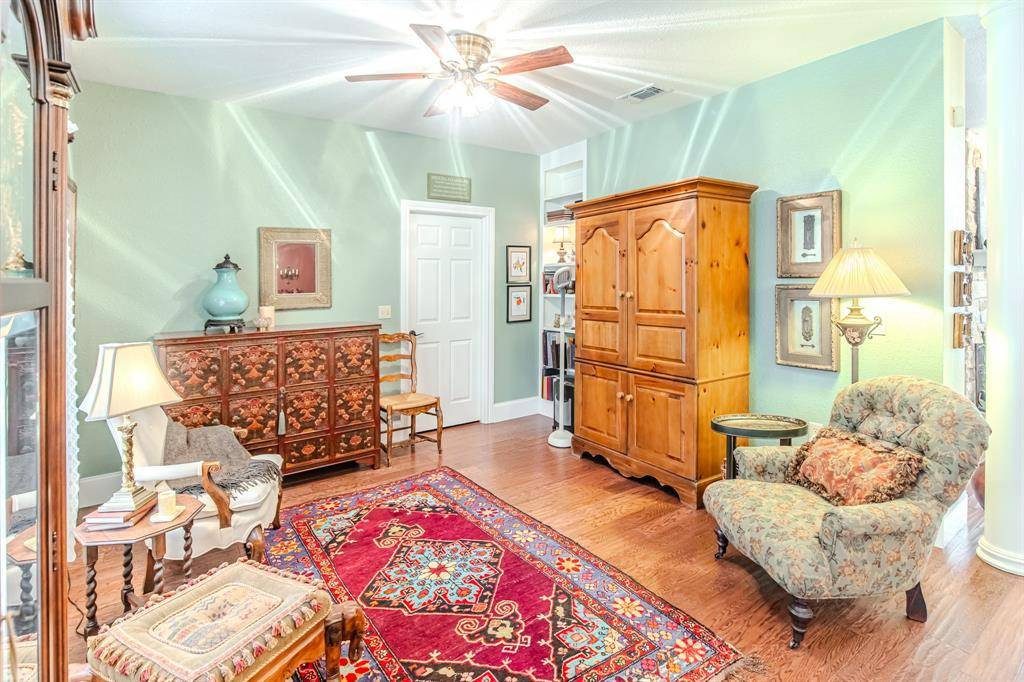 Hico, TX 76457,915 Live Oak Circle