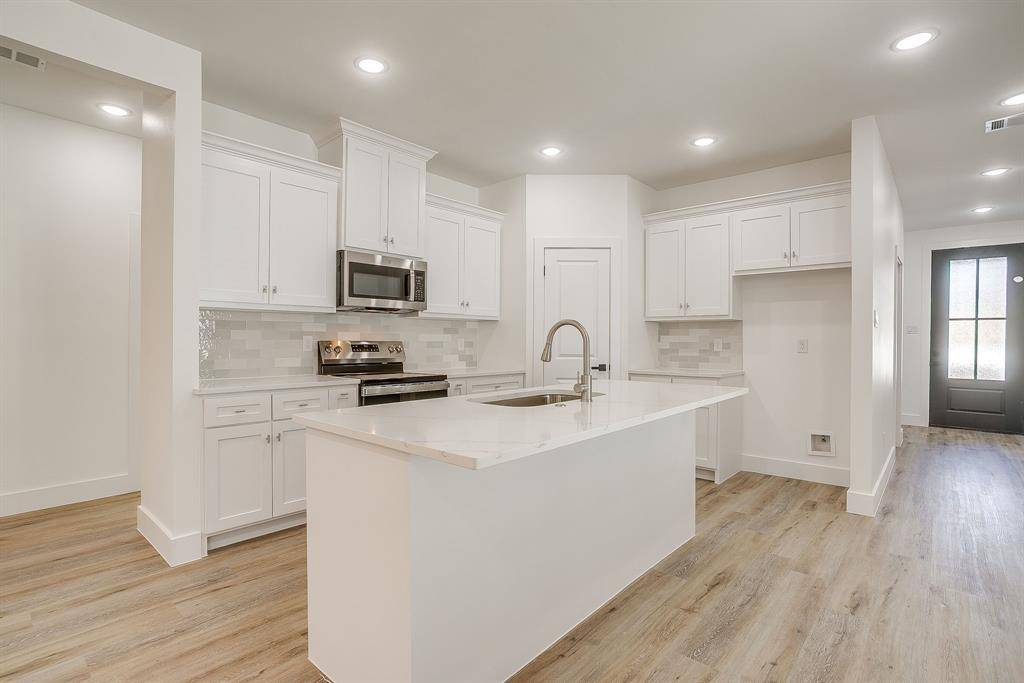 Fort Worth, TX 76105,4944 Dunbar Street