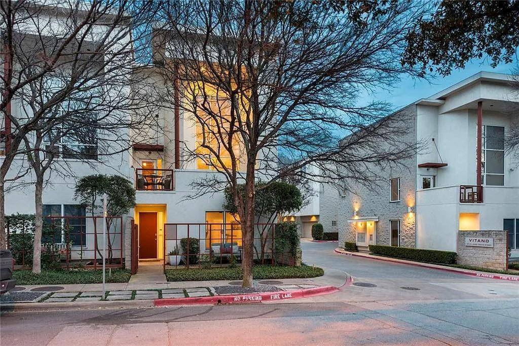 Dallas, TX 75204,4026 Travis #E