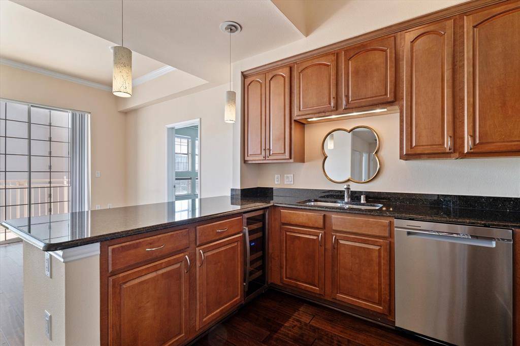 Dallas, TX 75219,3225 Turtle Creek Boulevard #1009