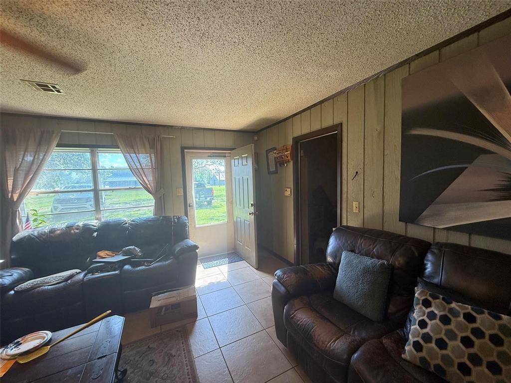 Buna, TX 77612,7039 County Road 3114