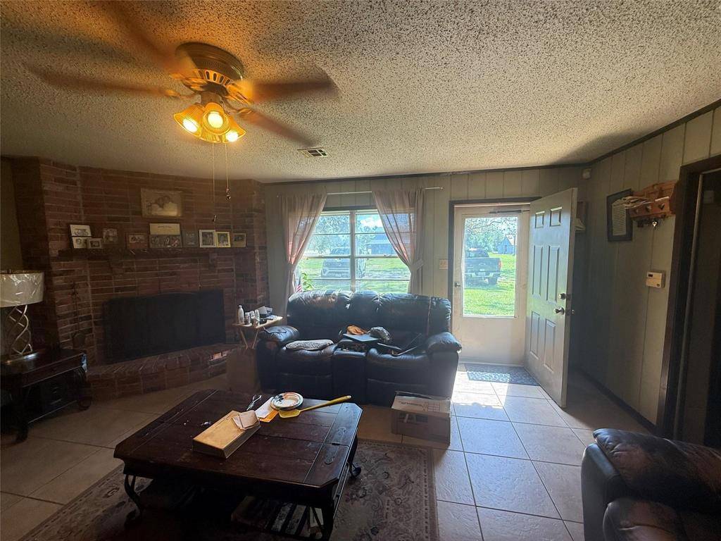 Buna, TX 77612,7039 County Road 3114