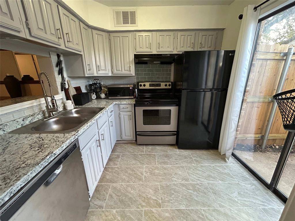 Fort Worth, TX 76112,6024 Stoneybrook Drive