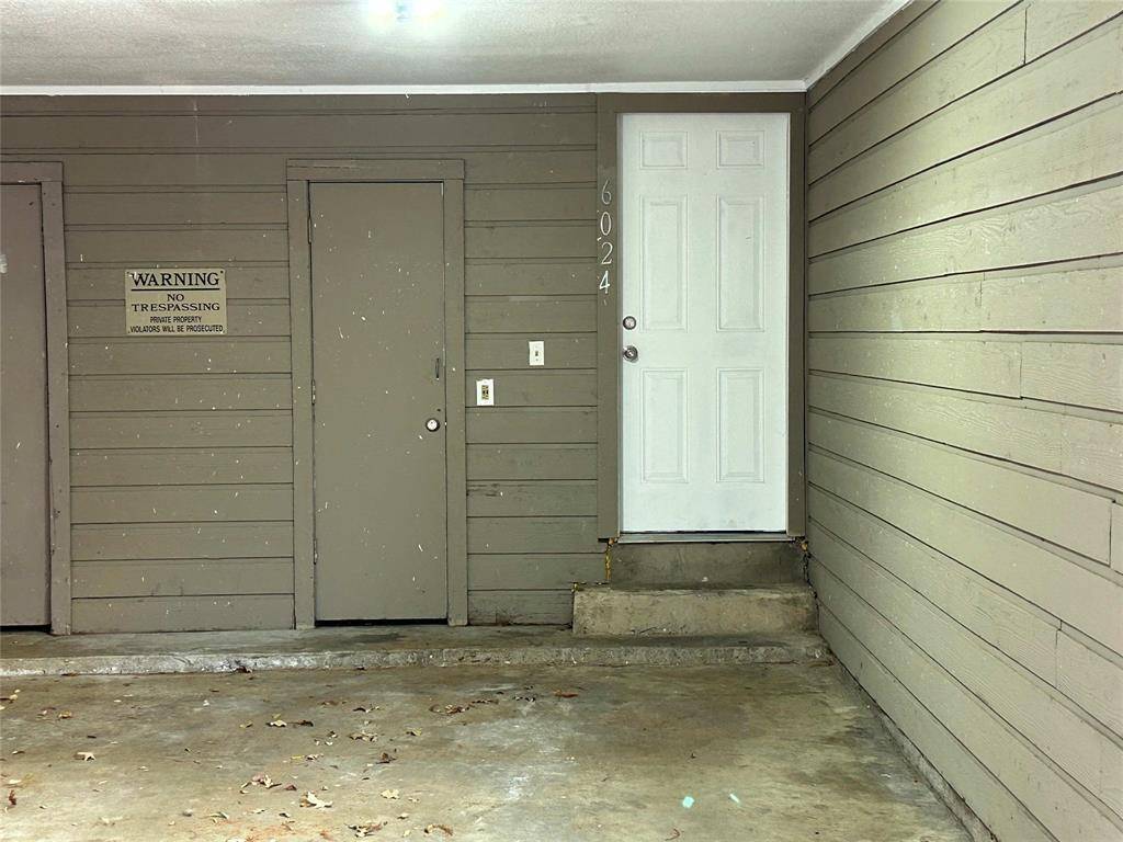 Fort Worth, TX 76112,6024 Stoneybrook Drive