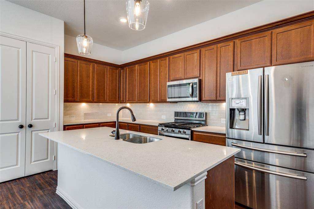 Irving, TX 75063,9815 Romo Street