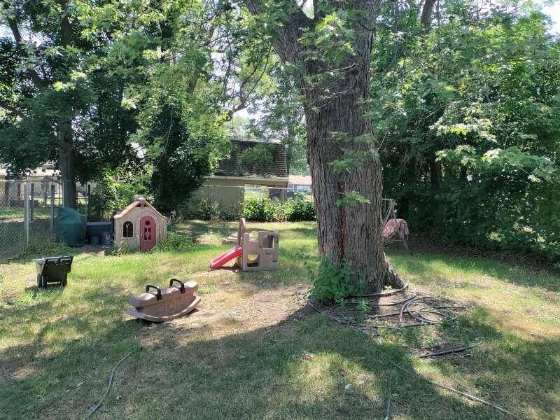 Muskegon, MI 49442,1143 Amity AVE