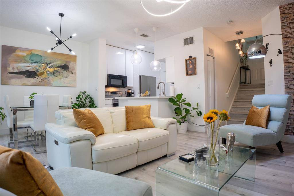 Pembroke Pines, FL 33025,361 SW 95th Ter #361