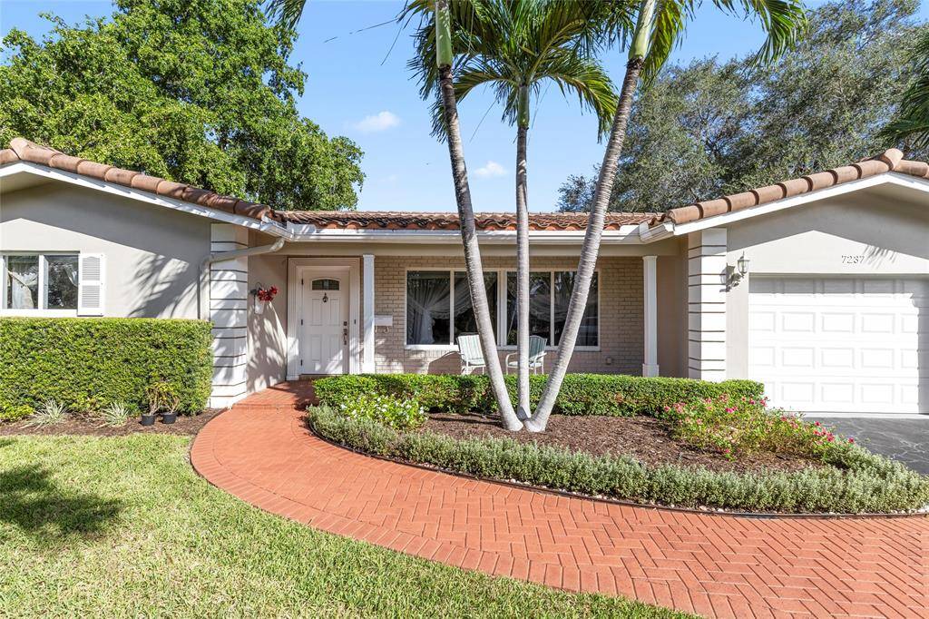 Plantation, FL 33317,7237 E Tropical Way