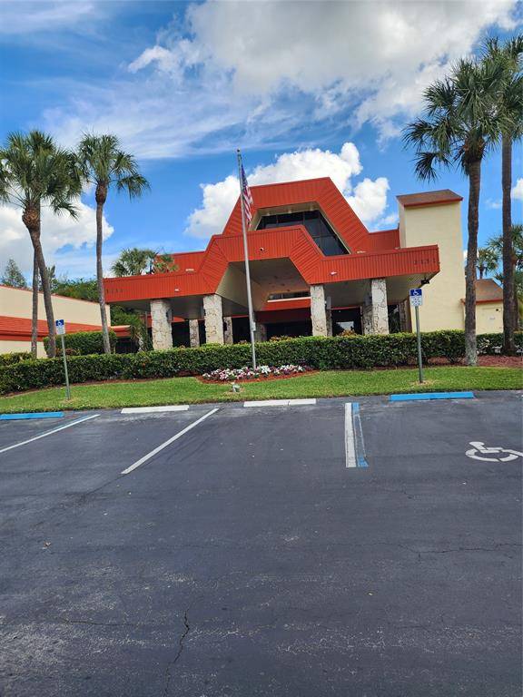 Margate, FL 33063,3050 Holiday Springs Blvd #207