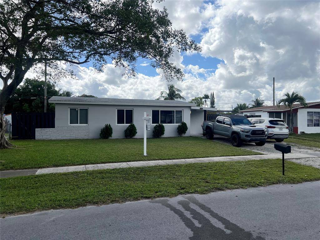Davie, FL 33314,5720 SW 37th Ct