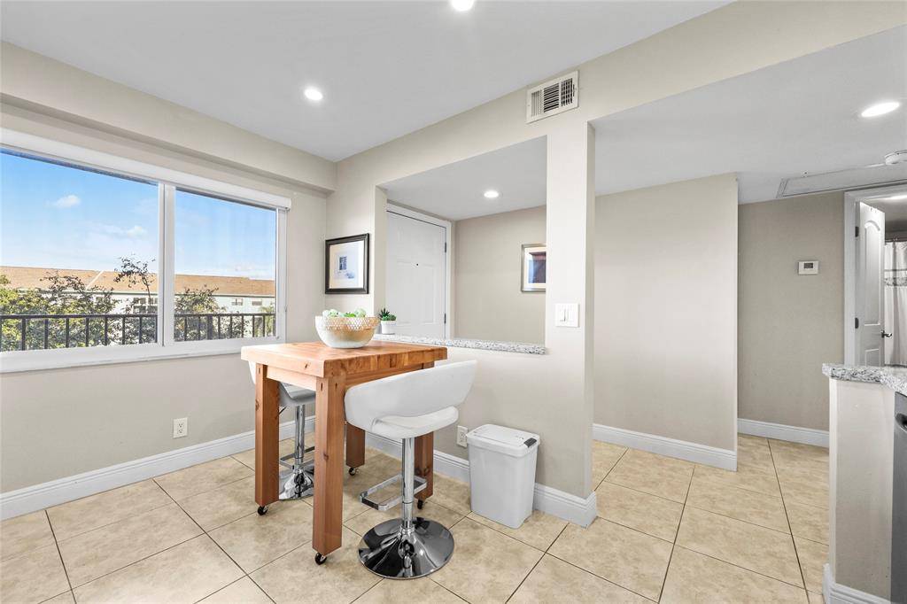 Pembroke Pines, FL 33027,800 SW 125th Way #405-O