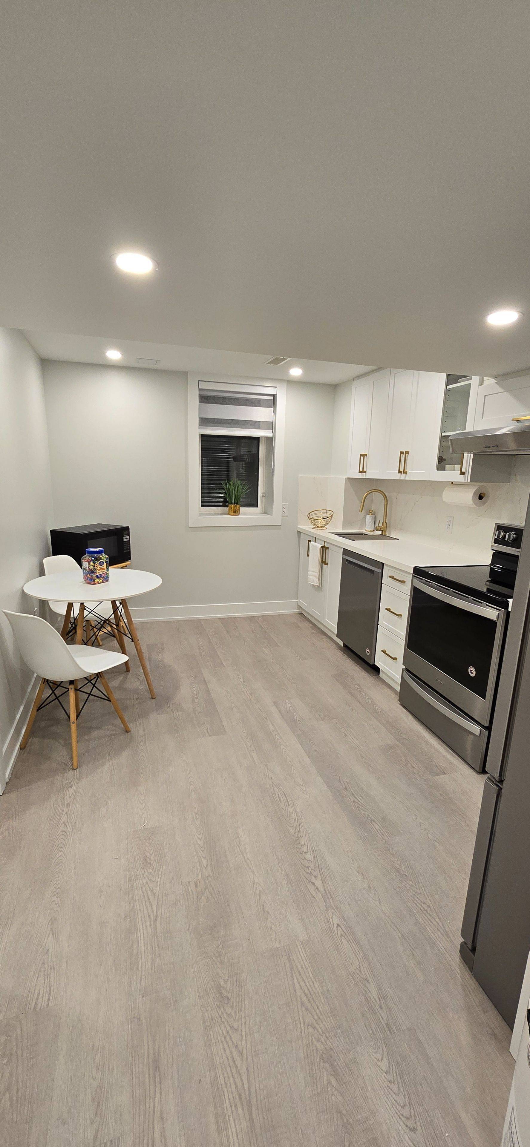 Oakville, ON L6H 0S3,441 George Ryan AVE S #Basement