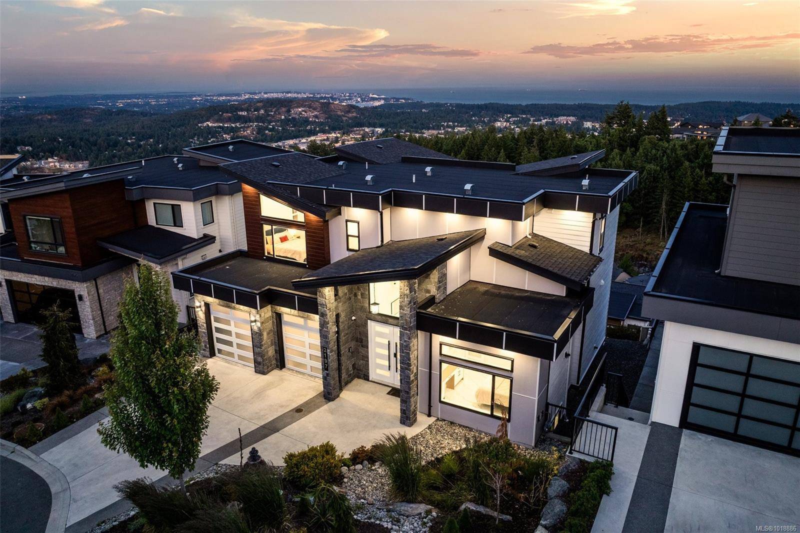 Langford, BC V9B 0P4,2197 Navigators Rise